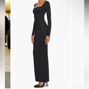 SKIMS Long Sleeve Body-Con Maxi Dress, NWT.